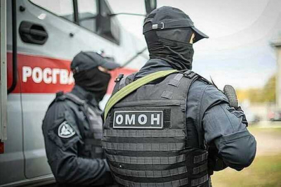 Спецслужбы блокировали Краснопресненскую набережную: центр Москвы заполонили Росгвардия, ФСО и ОМОН