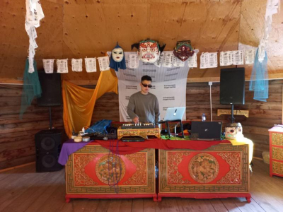 «Вокруг Байкала»: как Буряад театр на один день превратился в главную андеграунд-точку Улан-Удэ