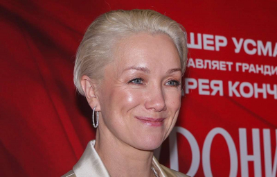 Решившаяся на эксперимент Дарья Мороз «примерила» монобровь: фото