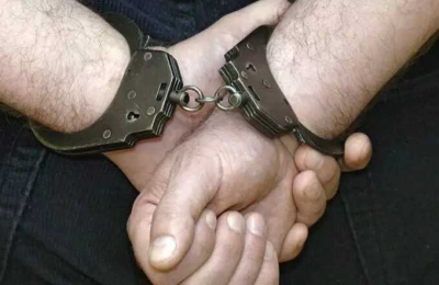 В Екатеринбурге мужчина попытался похитить телефон из стоматологии, но его поймал врач