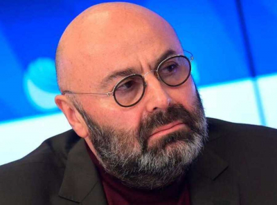 Санкционный обходчик с топором: как оружейник Хубутия, осуждённый за нападение, связан с латвийским миллиардером Петром Авеном