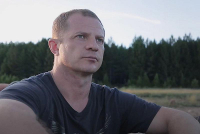 Депутатские закрома: Евгений Бакуров зарыл все деньги в землю?