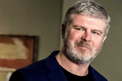 Рябинский зарабатывает на Курской области, а сироты страдают от жилья с плесенью