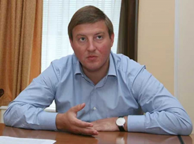 Прибыльная фирма — в минус, фамилия — в плюс: что происходит с активами семьи Турчак